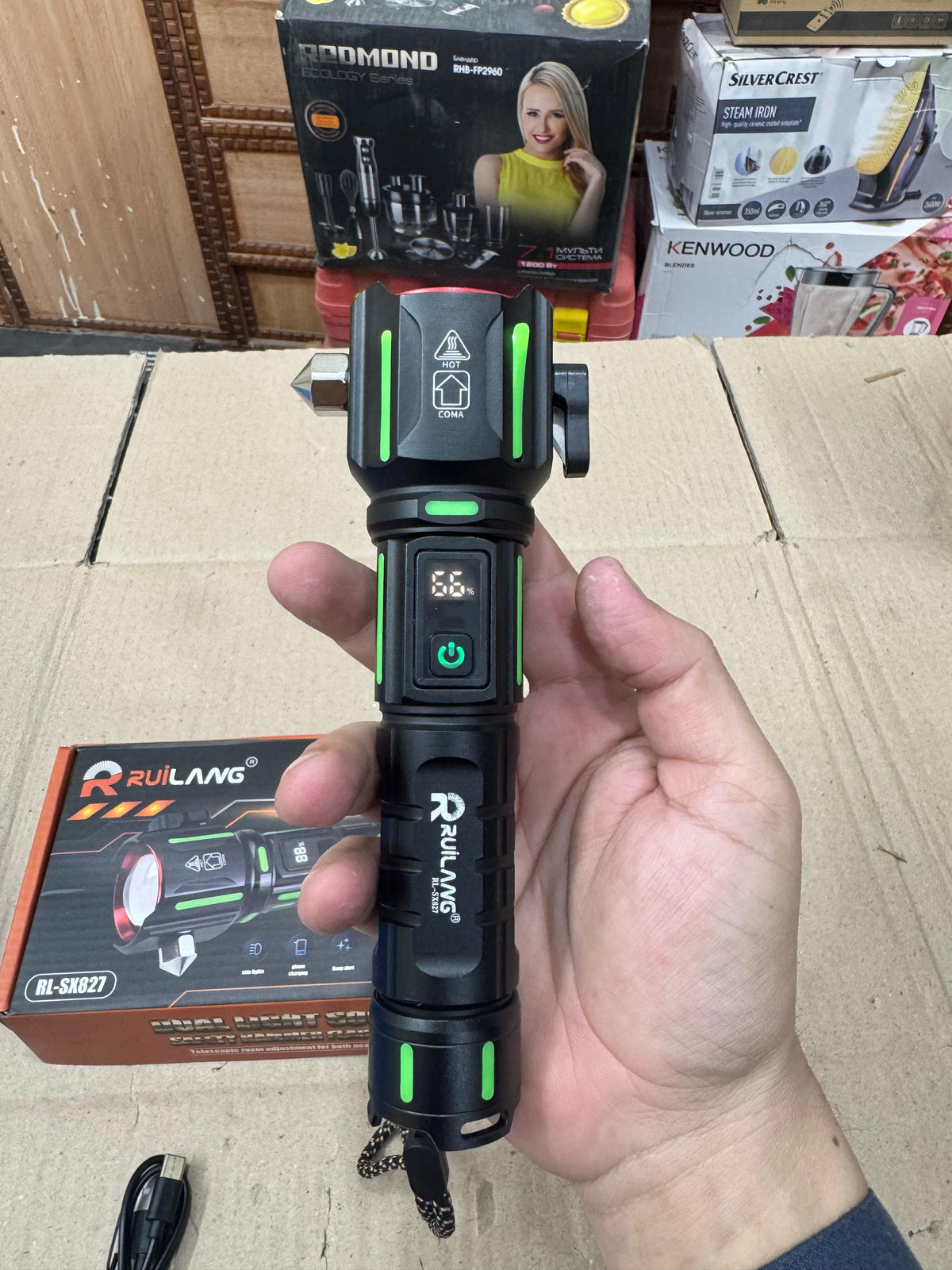 5.11 Lamp Emergency Flashlight 1km Range - in use