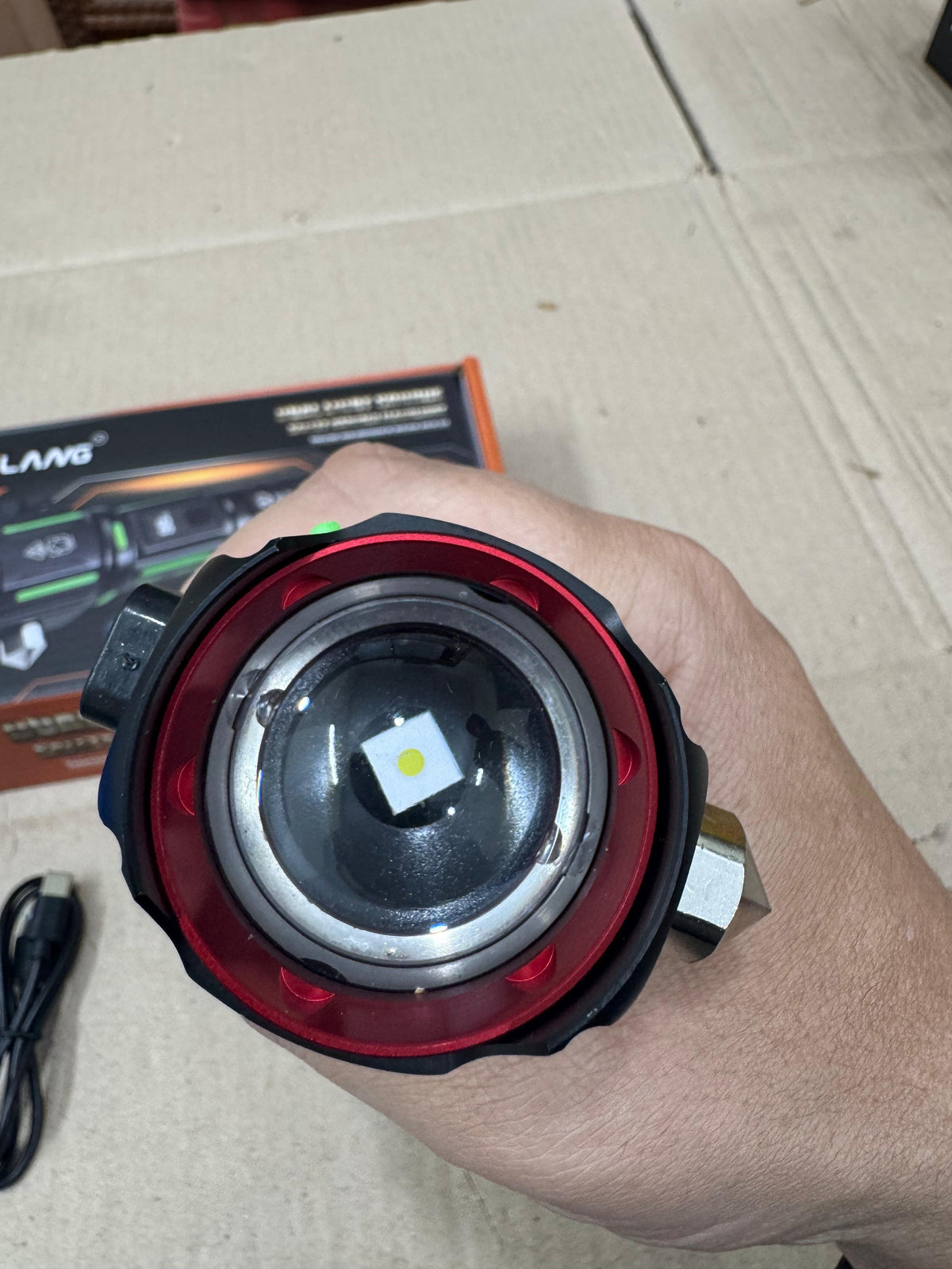 5.11 Lamp Emergency Flashlight 1km Range - packaging