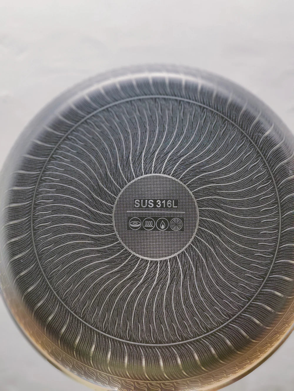 Laser Crafted Pan with Lid (24 & 26 cm)