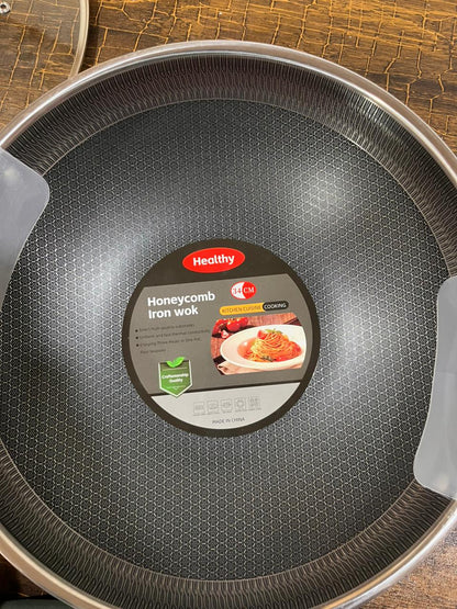 Luxury Honeycomb Non Stick Fry Pan 32-34CM - close up