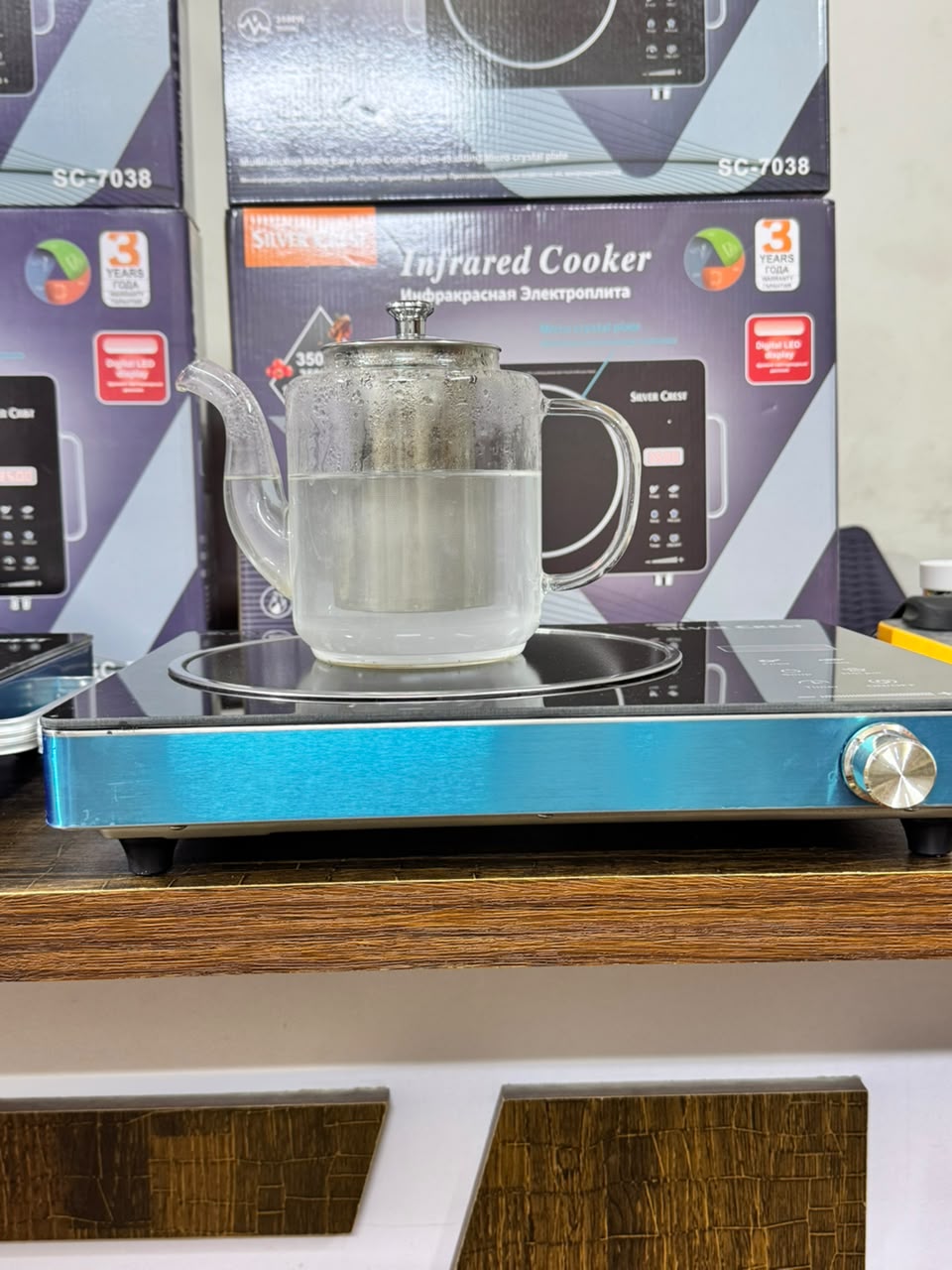 Silver Crest Electric Ceramic Hot Plate - close up